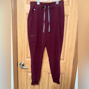 Figs Women's Jogger Pants in Burgundy